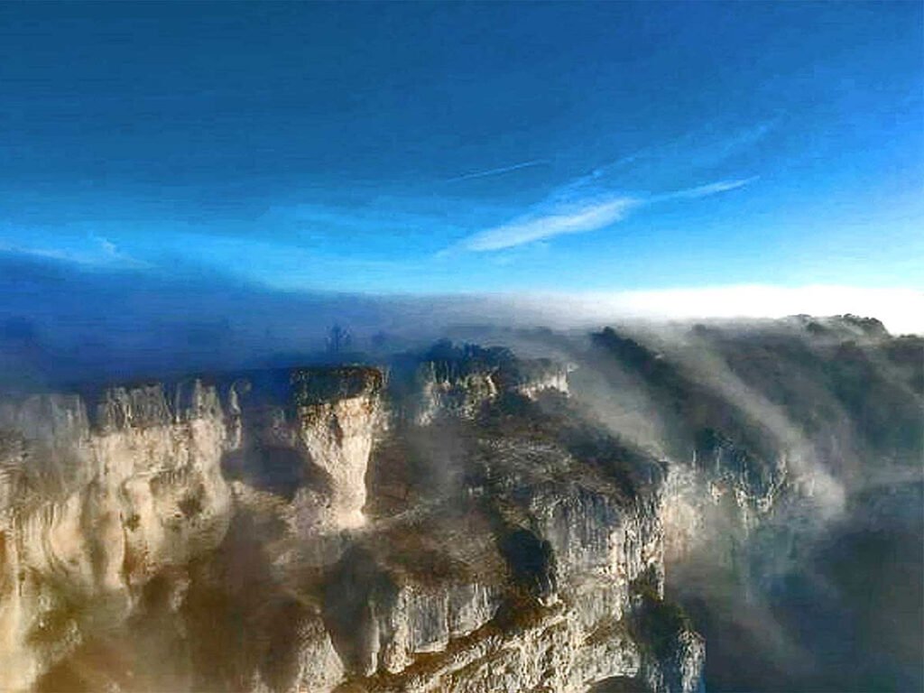 47—UBABA—CON-NIEBLA–BY